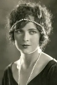 Jacqueline Logan